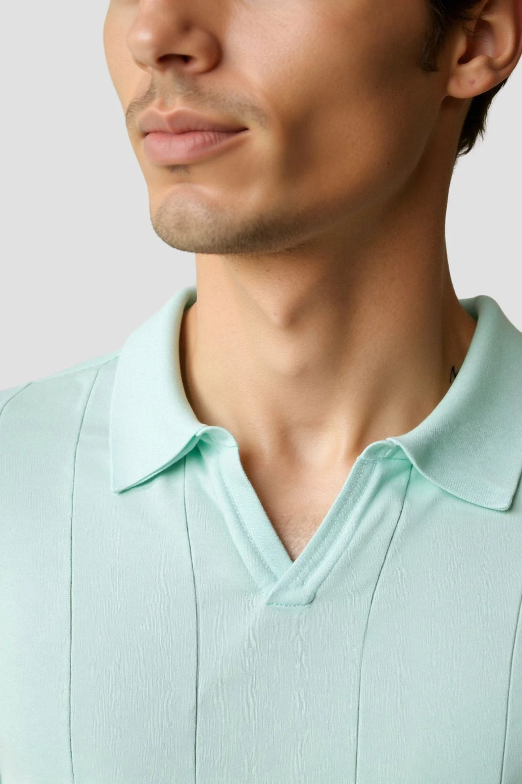 Men's Fine-Knit Polo Shirt with Relaxed Smart-Casual Fit 2