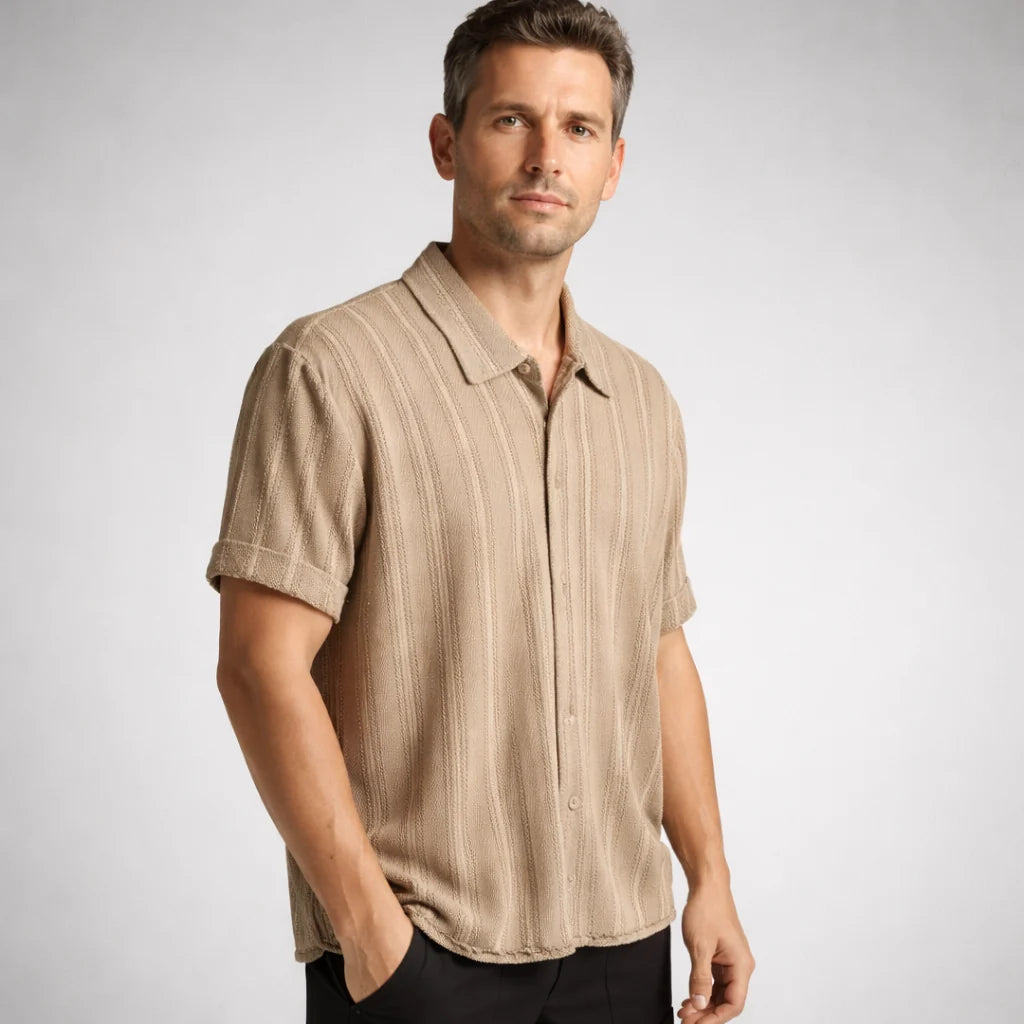 Men's Textured Knit Polo Shirt with Vertical Stripes 0