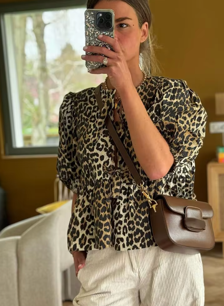 Gisou Elegant Striped Top