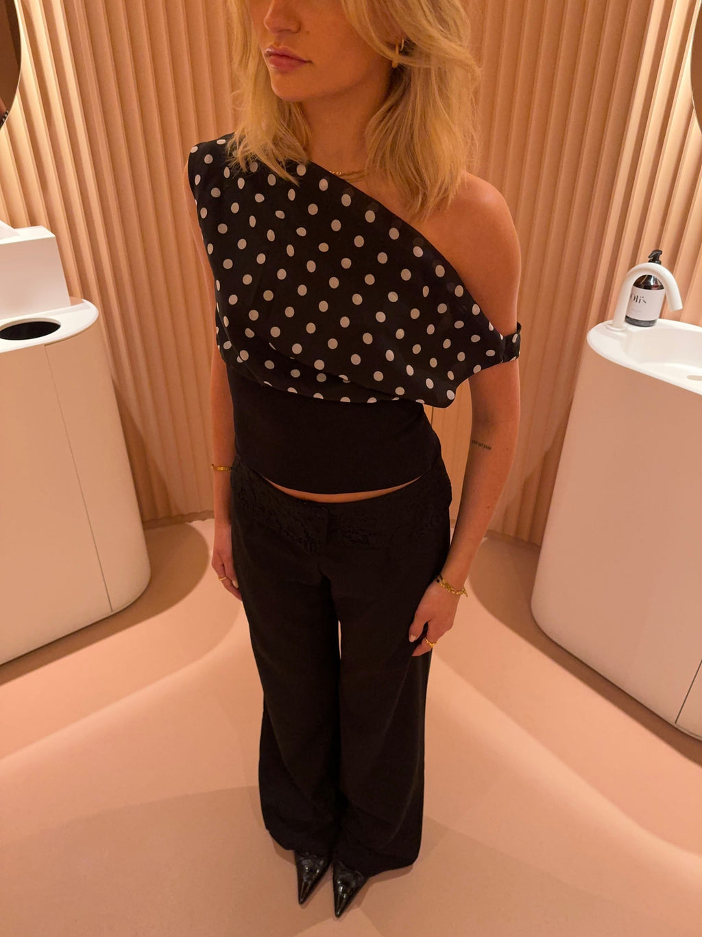 Lina Elegant Top