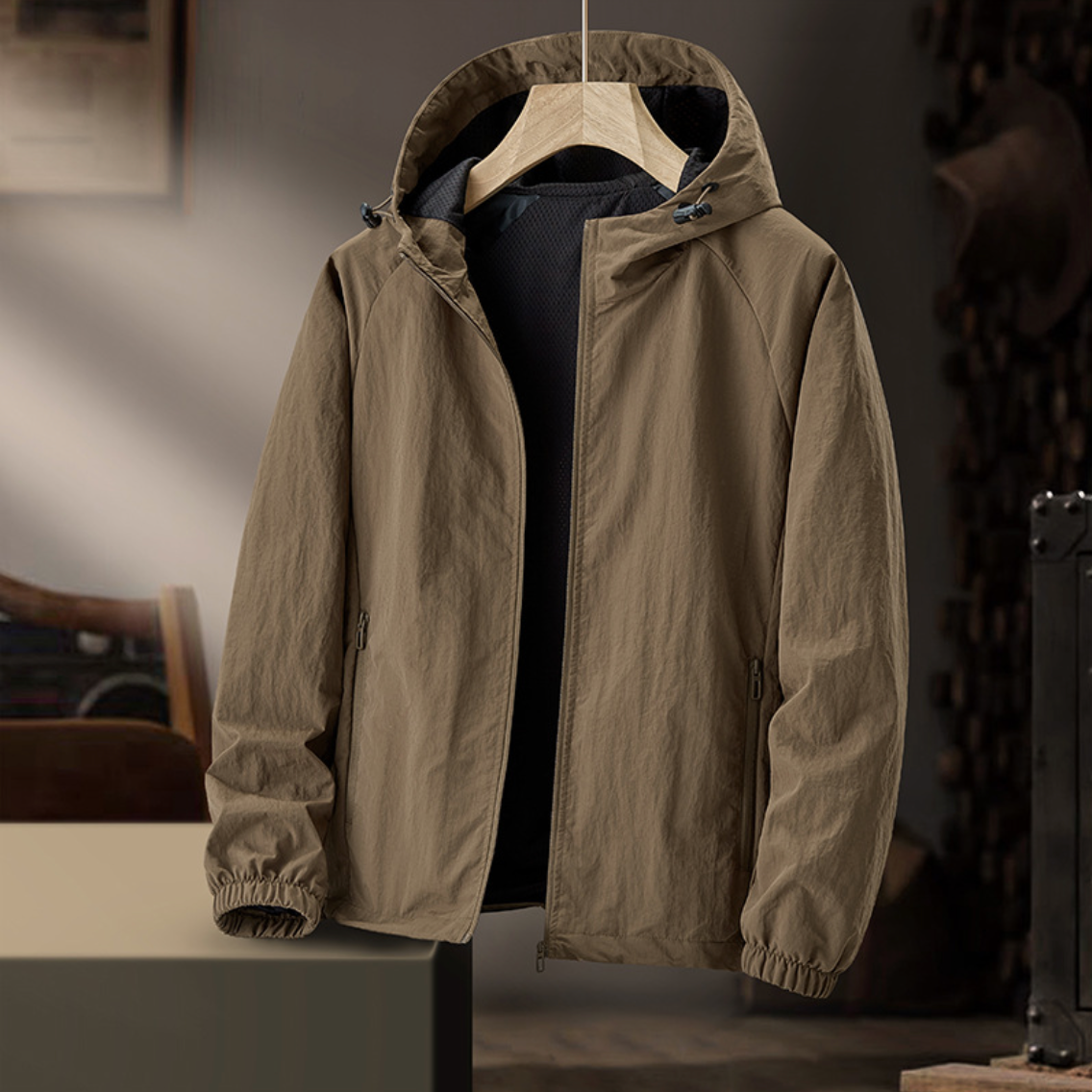 Men's Urban Windbreaker | Lightweight & Water-Repellent