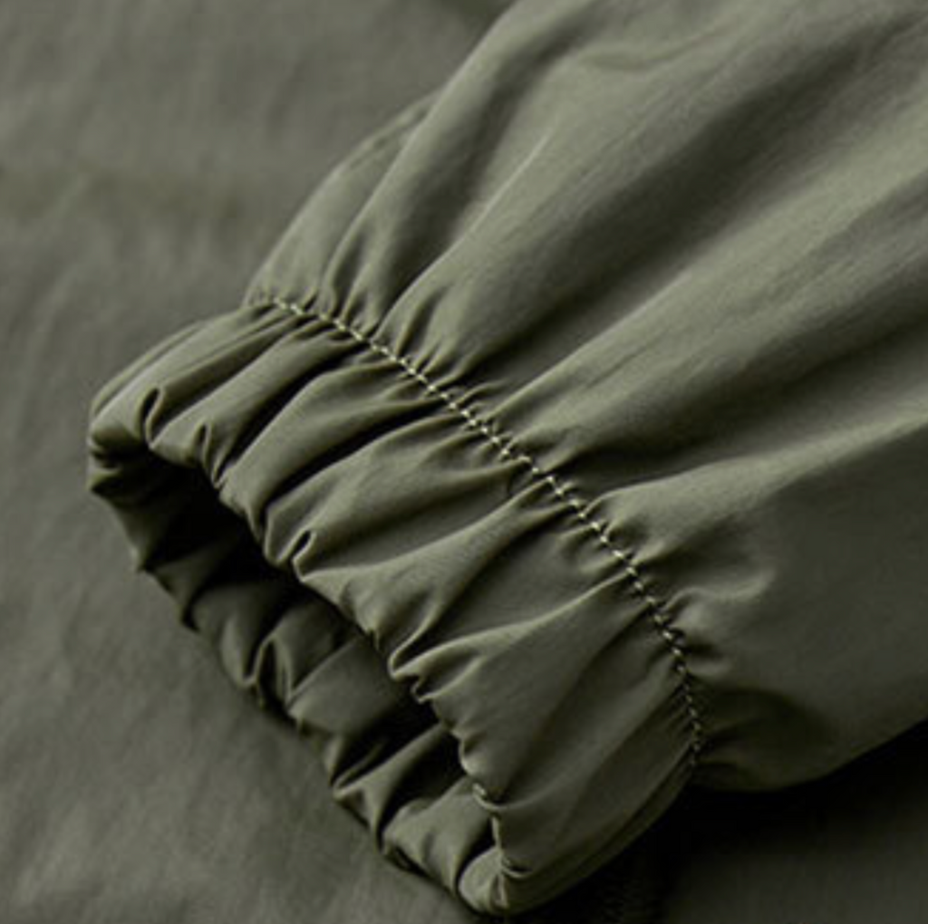 Men's Urban Windbreaker | Lightweight & Water-Repellent