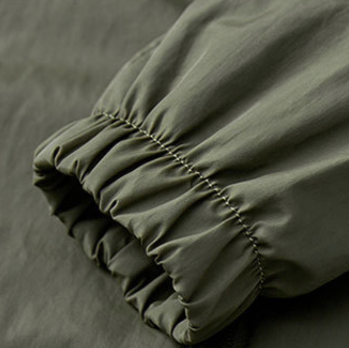 Men's Urban Windbreaker | Lightweight & Water-Repellent