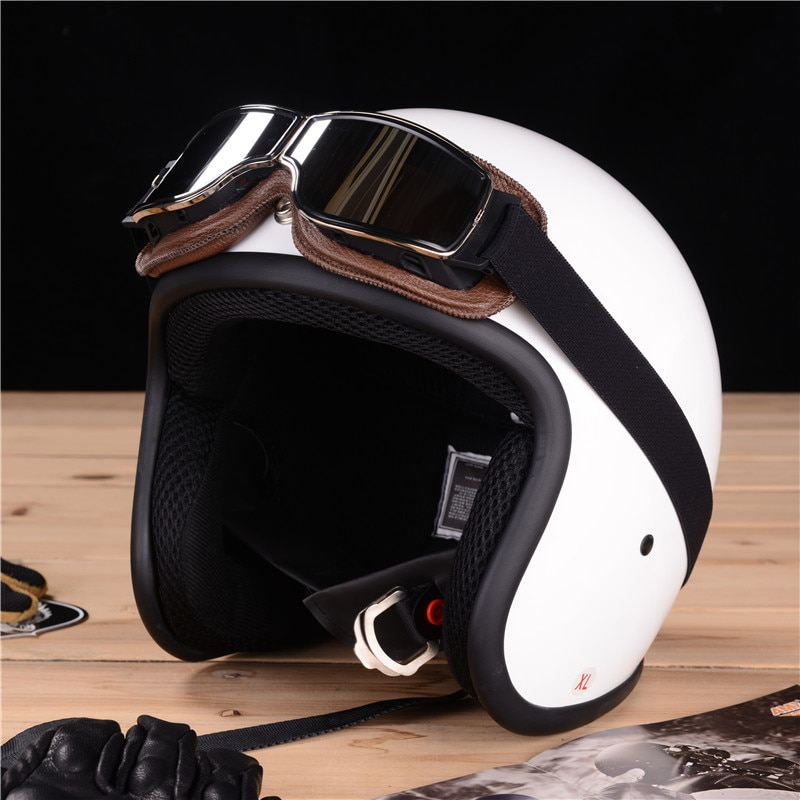 Vintage Motorcycle Goggles – Retro Style with Protective Design